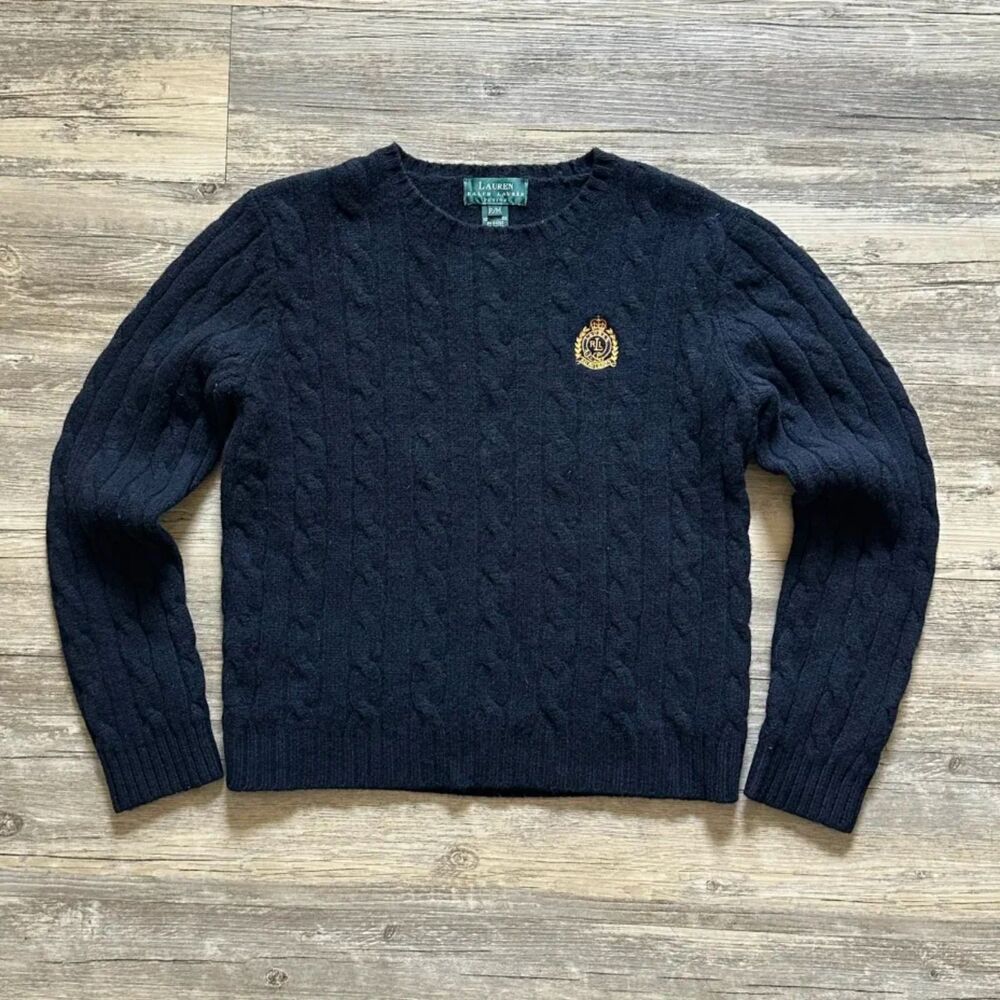 Vintage Lauren Ralph Lauren Cable Knit Crest Sweater Size Medium Petite